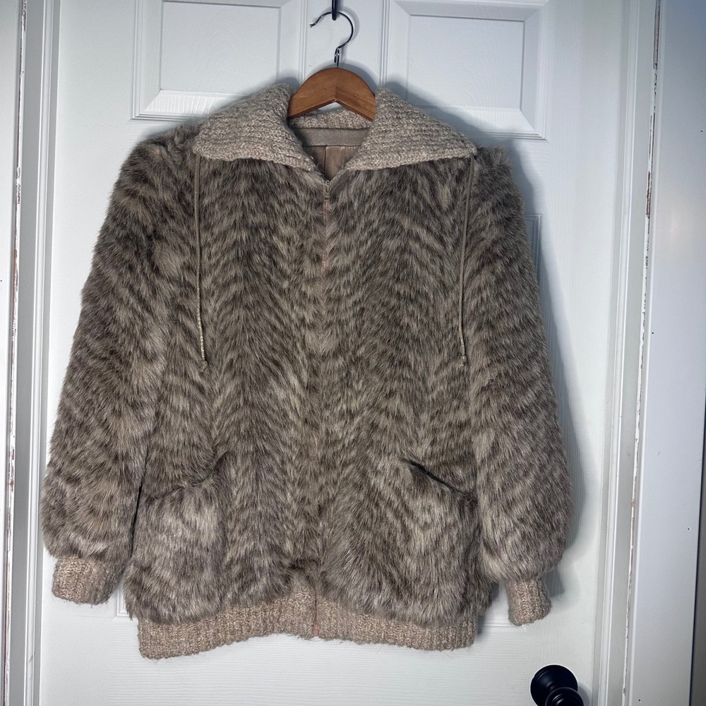 Lifestyle 80 by Andrea Ungar Faux Fur Jacket Zig Zag Pattern Knit Collar & Cuffs - Picture 1 of 14